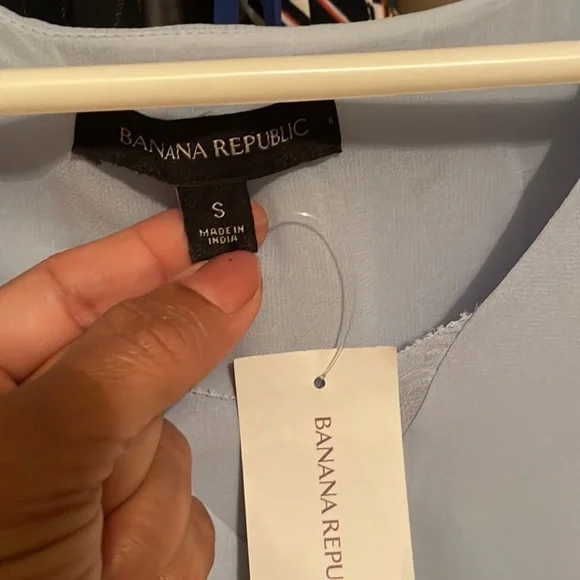 Light blue banana republic shirt - Picture 2 of 5